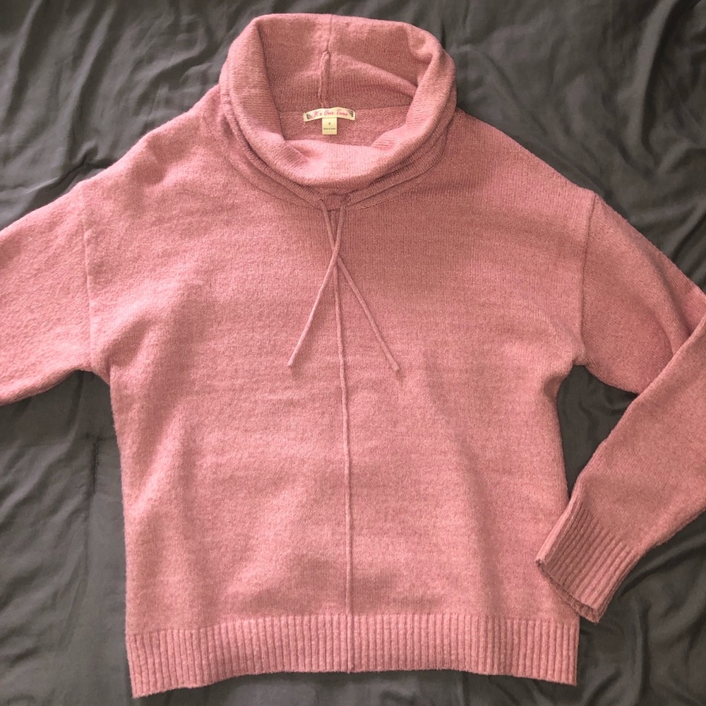 Pullover sweater